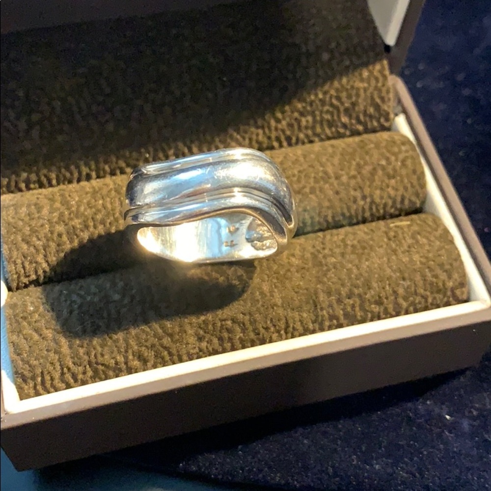 Silver ring, size 8